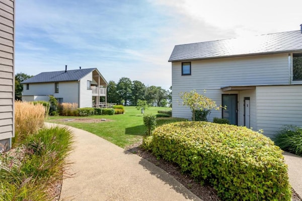 Foto van Familievilla aan het meer - Vakantiehuis in Boussu-lez-Walcourt - GardenSummer