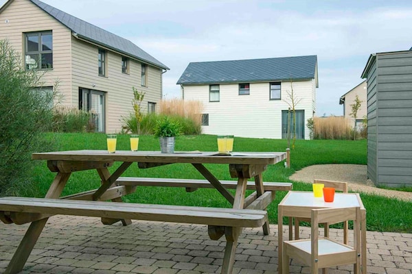 Foto van Familievilla aan het meer - Vakantiehuis in Boussu-lez-Walcourt - TerraceBalcony