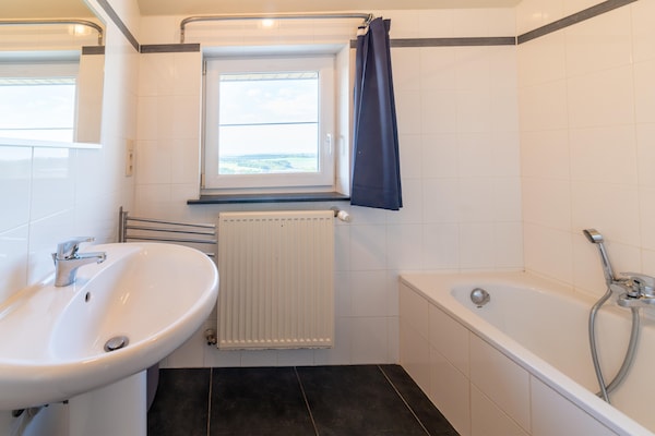 Foto van Welkom bij Sommet de Mont - Vakantiehuis in Houffalize - BathRoom