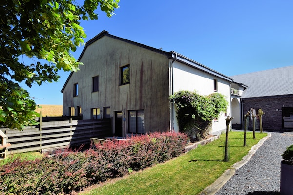 Foto van Gezellig natuurretraite, Houffalize - Vakantiehuis in Houffalize - ExteriorSummer
