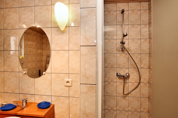 Foto van Gezellig natuurretraite, Houffalize - Vakantiehuis in Houffalize - BathRoom