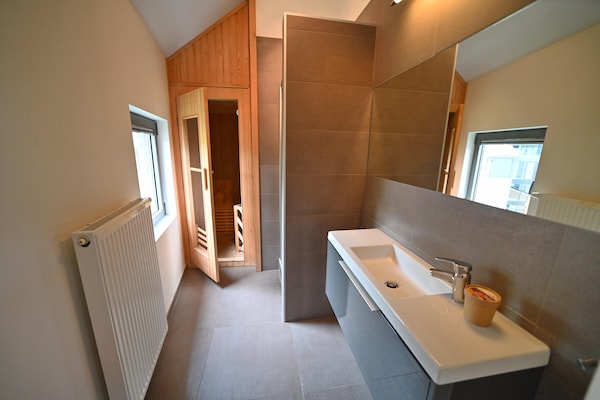Foto van Appartement in Durbuy bij Adventure Park - Vakantiehuis in Durbuy - BathRoom