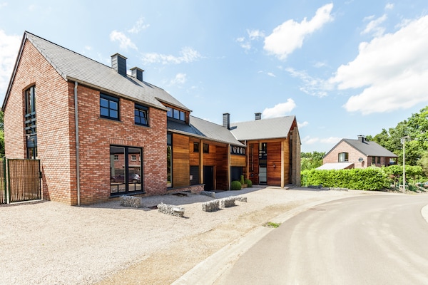 Foto van Elegante villa in Bomal - Vakantiehuis in Bomal-Sur-Ourthe - ExteriorSummer