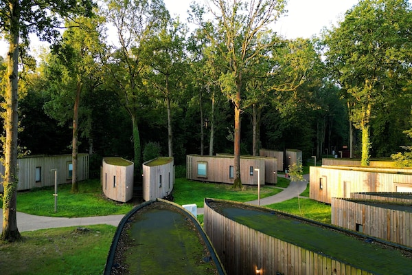 Foto van Romantische schuilplaats in het bos - Vakantiehuis in Antoing - ExteriorSummer