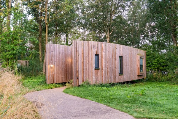 Foto van Romantische schuilplaats in het bos - Vakantiehuis in Antoing - ExteriorSummer