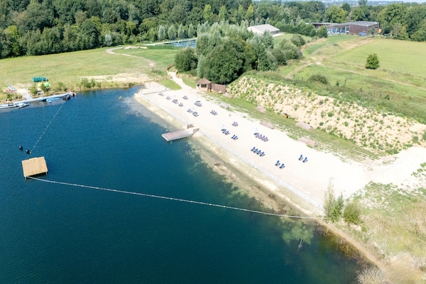 Foto van Romantische schuilplaats in het bos - Vakantiehuis in Antoing - AreaSummer1KM