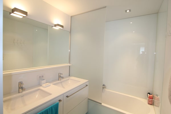 Foto van Appartement in Het Zoute bij Minigolf - Vakantiehuis in Knokke-Heist - BathRoom
