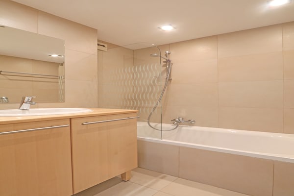 Foto van Appartement met zeezicht in het hart van Zoute - Vakantiehuis in Knokke-Heist - BathRoom