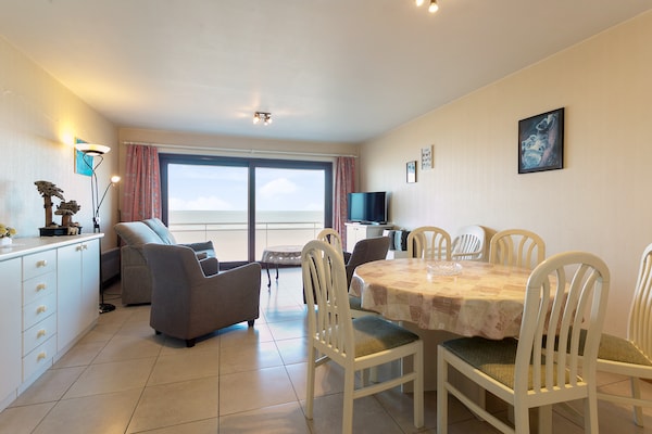 Foto van Appartement in Blankenberge bij het Strand - Vakantiehuis in BLANKENBERGE - LivingRoom