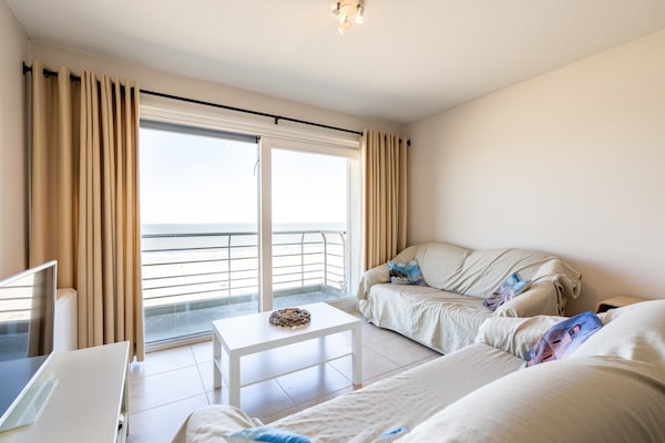 Foto van Studio met zeezicht in Gadeynehelling - Vakantiehuis in Blankenberge - LivingRoom