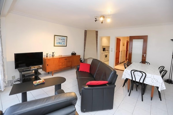 Foto van Verblijf aan het strand in Middelkerke voor 6 - Vakantiehuis in Middelkerke - LivingRoom