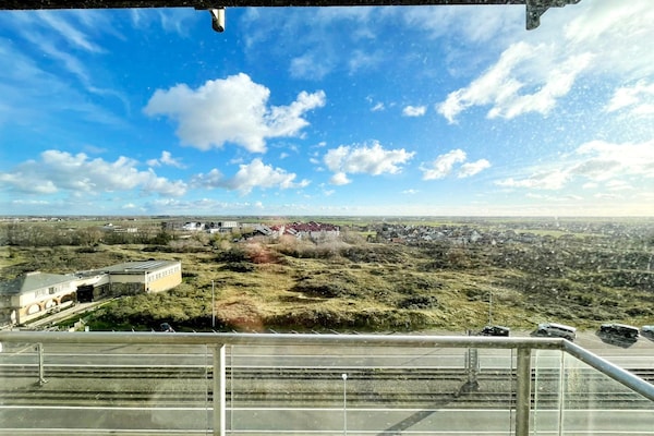 Foto van Appartement aan Belgische kust met zeezicht - Vakantiehuis in MIDDELKERKE - TerraceBalcony