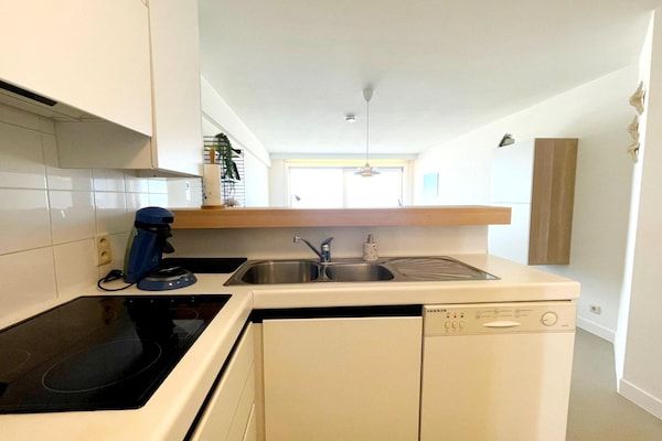 Foto van Appartement aan Belgische kust met zeezicht - Vakantiehuis in MIDDELKERKE - Kitchen