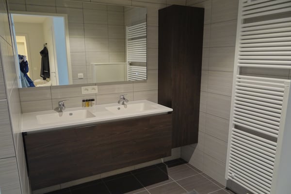 Foto van Appartement in Nieuwpoort vlakbij het strand - Vakantiehuis in Nieuwpoort - BathRoom
