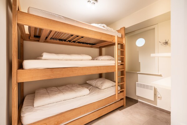 Foto van Appartement aan de kust met strandtoegang - Vakantiehuis in Oostduinkerke - BedRoom