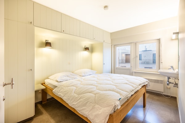 Foto van Appartement aan de kust met strandtoegang - Vakantiehuis in Oostduinkerke - BedRoom