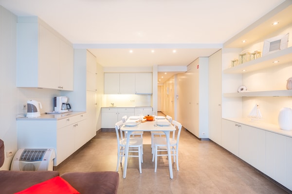 Foto van Appartement aan de kust met strandtoegang - Vakantiehuis in Oostduinkerke - DiningRoom