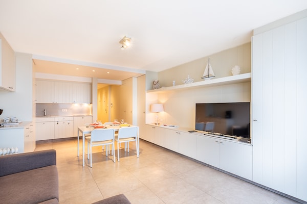 Foto van Appartement aan Belgische kust met zeezicht - Vakantiehuis in Oostduinkerke - Kitchen