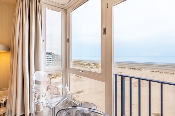 Foto van Appartement aan Belgische Kust met Uitzicht - Vakantiehuis in Oostduinkerke - TerraceBalcony