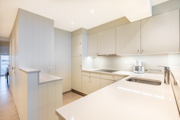 Foto van Appartement aan Belgische Kust met Uitzicht - Vakantiehuis in Oostduinkerke - Kitchen