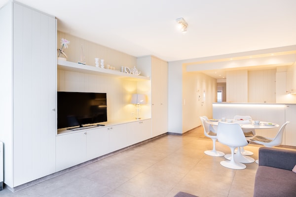 Foto van Appartement aan Belgische Kust met Uitzicht - Vakantiehuis in Oostduinkerke - DiningRoom