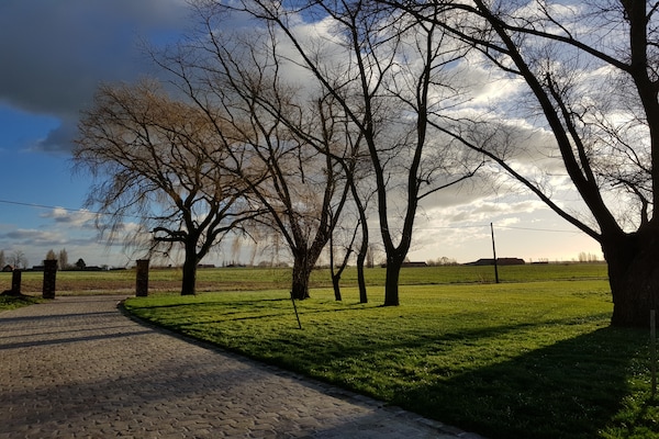 Foto van Herenhuis in Roesbrugge met tuin - Vakantiehuis in Roesbrugge - GardenSummer