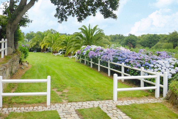 Foto van Stenen Huis in Bretagne bij Zandstrand - Vakantiehuis in Penvénan - GardenSummer