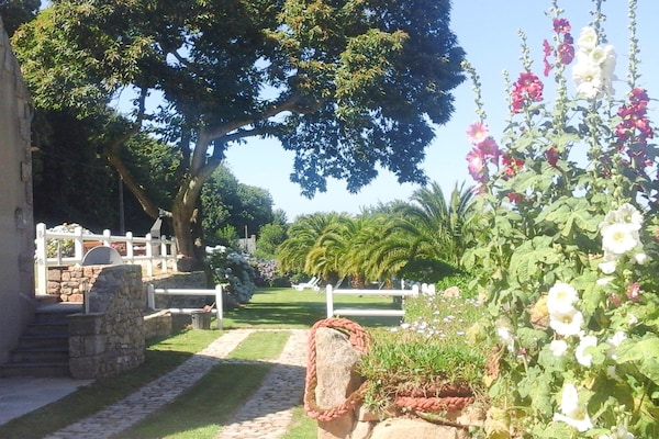 Foto van Stenen Huis in Bretagne bij Zandstrand - Vakantiehuis in Penvénan - GardenSummer