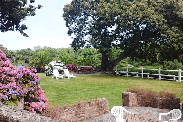 Foto van Stenen Huis in Bretagne bij Zandstrand - Vakantiehuis in Penvénan - GardenSummer