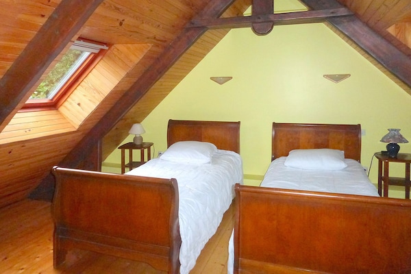 Foto van Stenen Huis in Bretagne bij Zandstrand - Vakantiehuis in Penvénan - BedRoom