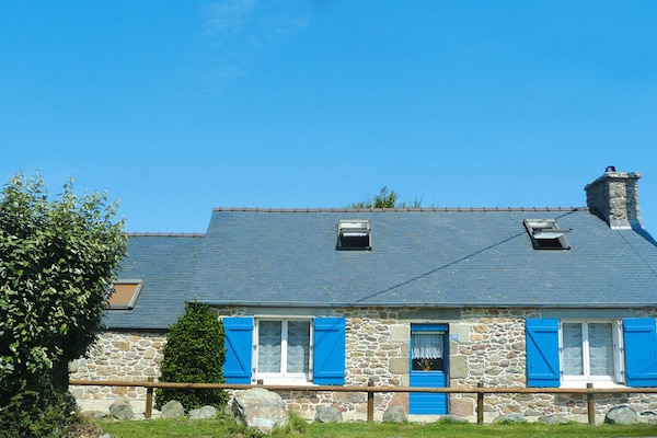 Foto van Stenen huis in Bretagne bij zandstranden - Vakantiehuis in Landéda - ExteriorSummer