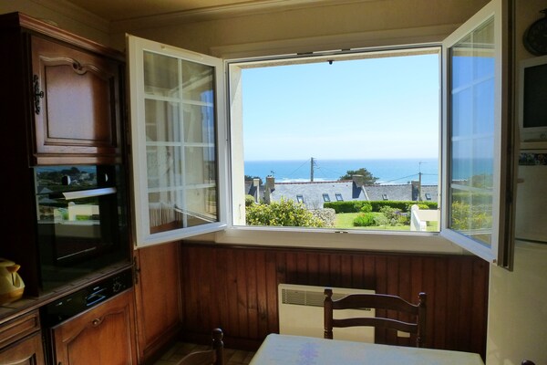Foto van Vakantiehuis in Plouhinec met zeezicht - Vakantiehuis in Plouhinec / Finistère - Kitchen