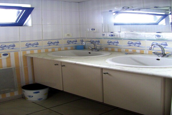 Foto van Villa in Le Faou met Uitzicht op Zee - Vakantiehuis in Hanvec - BathRoom