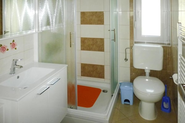 Foto van Appartement in Starigrad bij Strand & Paklenica - Vakantiehuis in Starigrad Paklenica - BathRoom