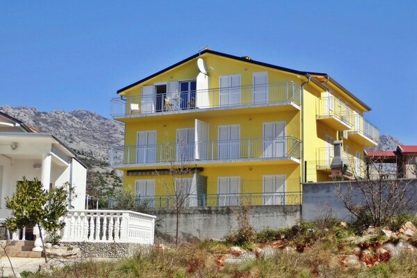 Foto van Appartement in Seline bij Paklenica Park - Vakantiehuis in Seline - ExteriorSummer