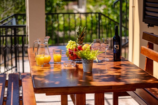 Foto van Appartement in Seline bij Paklenica Park - Vakantiehuis in Seline - TerraceBalcony