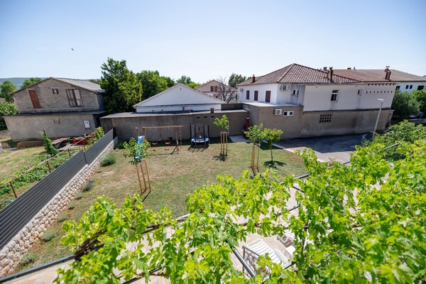 Foto van Appartement in Seline bij Paklenica Park - Vakantiehuis in Seline - GardenSummer