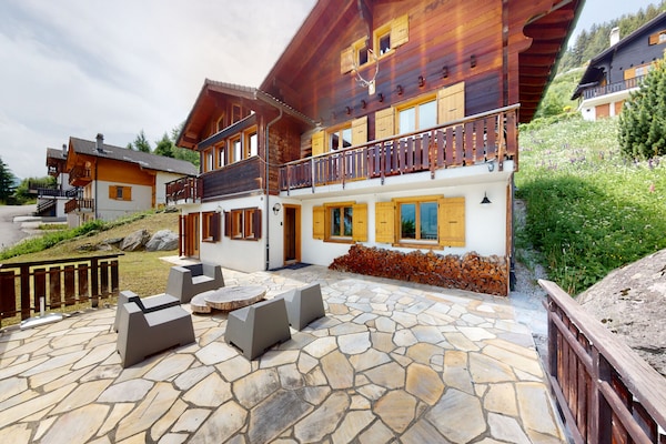 Foto van Prachtig chalet in Le Bouveret met tuin - Vakantiehuis in Les Masses - ExteriorSummer