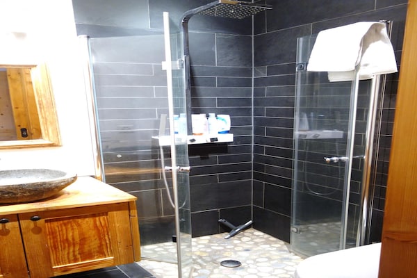 Foto van Appartementen met betoverend uitzicht op de heuvels - BathRoom