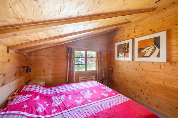 Foto van 8p chalet in bergen bij skigebied Fiesch - Vakantiehuis in Fiesch - BedRoom
