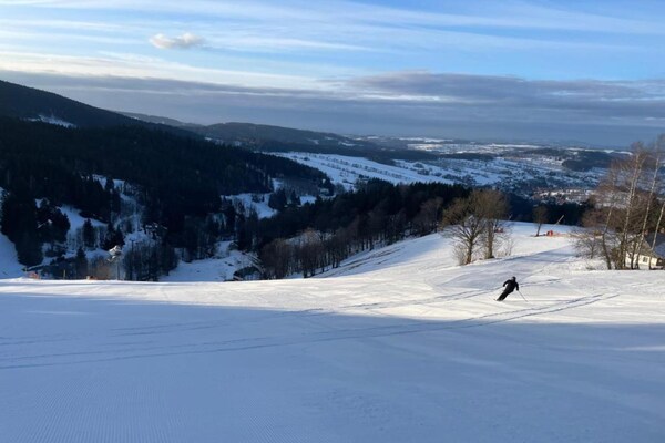 Foto van Berghut met zwembad - Vakantiehuis in Ktová - AreaWinter20KM