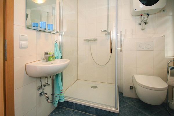Foto van Bungalow aan de oever van de Spree, Lübben - Vakantiehuis in Lübben - BathRoom