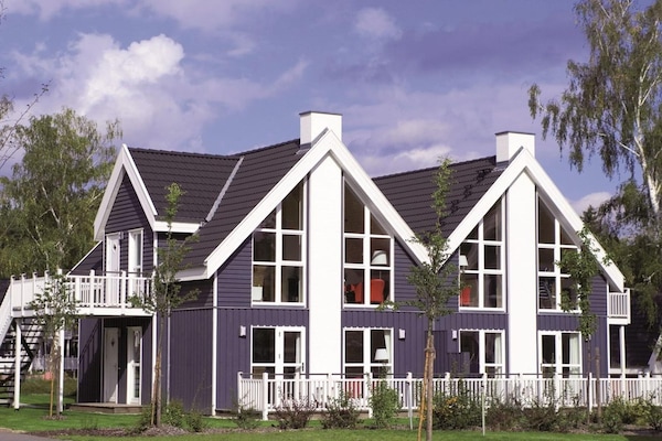 Foto van Appartementen in het kasteelpark Bad Saarow - Vakantiehuis in Bad Saarow - ExteriorSummer