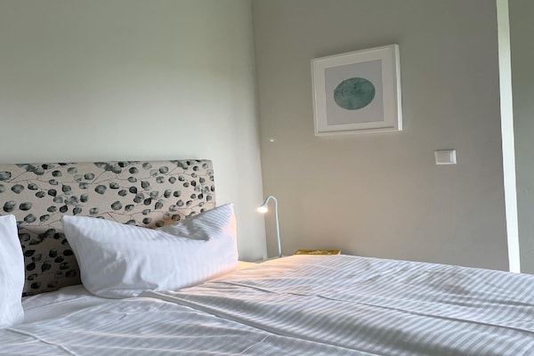Foto van Vakantieverblijf met 5 appartementen, hal - Vakantiehuis in Saal - BedRoom