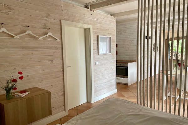 Foto van Vakantieverblijf met 5 appartementen, hal - Vakantiehuis in Saal - BedRoom