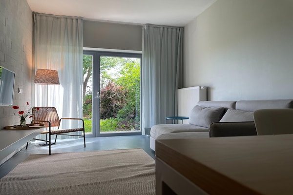 Foto van Vakantieverblijf met 5 appartementen, hal - Vakantiehuis in Saal - ExteriorSummer