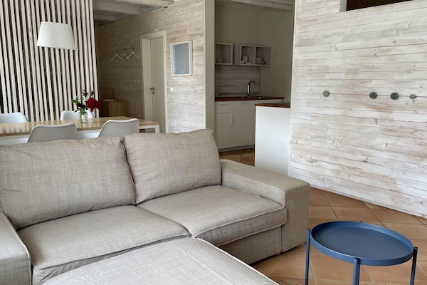 Foto van Vakantieverblijf met 5 appartementen, hal - Vakantiehuis in Saal - LivingRoom