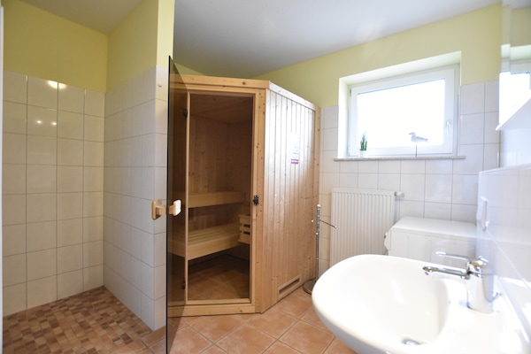 Foto van Groot vakantiehuis voor 14 personen in Zierow. - Vakantiehuis in Zierow - Wellness