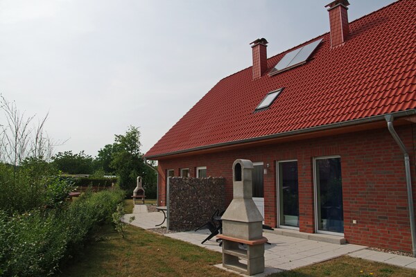 Foto van Groot vakantiehuis voor 14 personen in Zierow. - Vakantiehuis in Zierow - ExteriorSummer