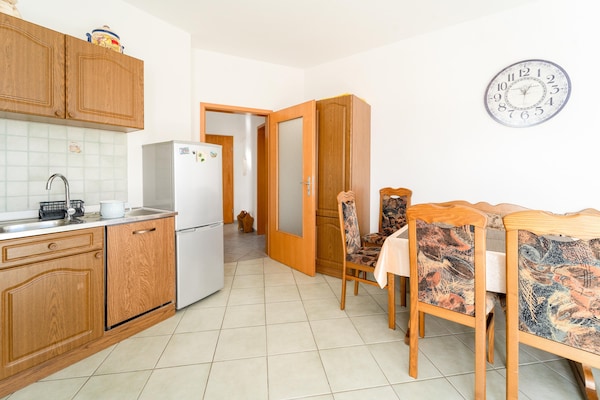 Foto van Gezellig familieverblijf in Petersberg - Vakantiehuis in Petersberg - DiningRoom